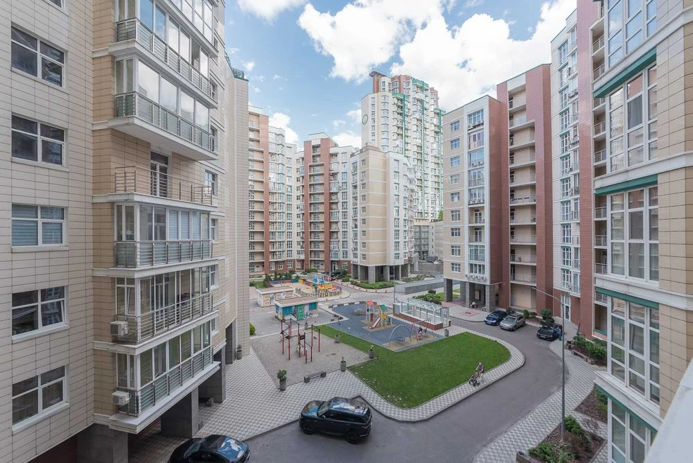 Французкий квартал Печерск квартира 102 м² Тютюника Є РОЗТЕР