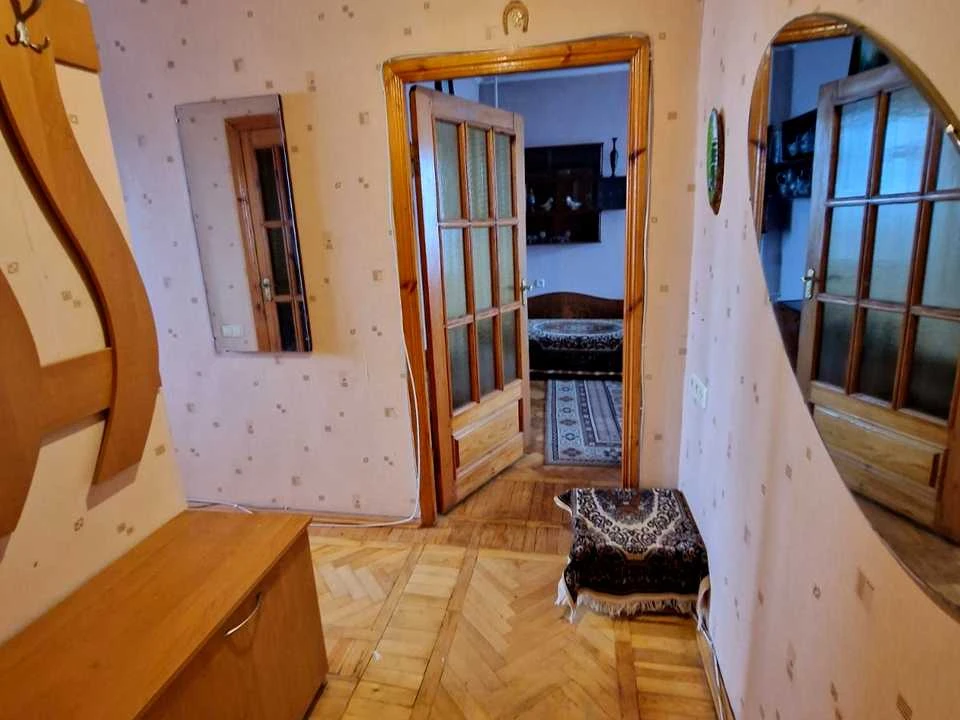 Квартира. Дніпро, Лабораторна вул.