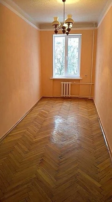 Продаж 3-тної квартири Саратовська 49 ! Зелений район ! Нивк