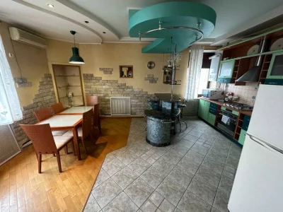 2-кімнатна квартира-студія в центрі Полтави | 98 м²
