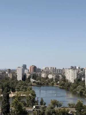 Продаж видової 3-кімнатної квартири з дизайнерським ремонтом