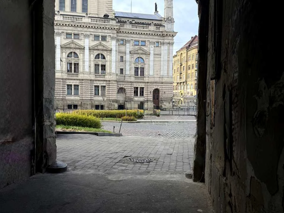 Квартира. Львів, Свободи просп. ()