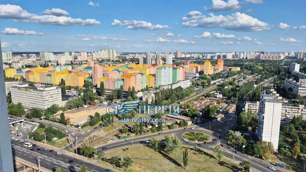 2-кім 70 м.кв. Соборності, 30 видова ЖК Київська Венеція