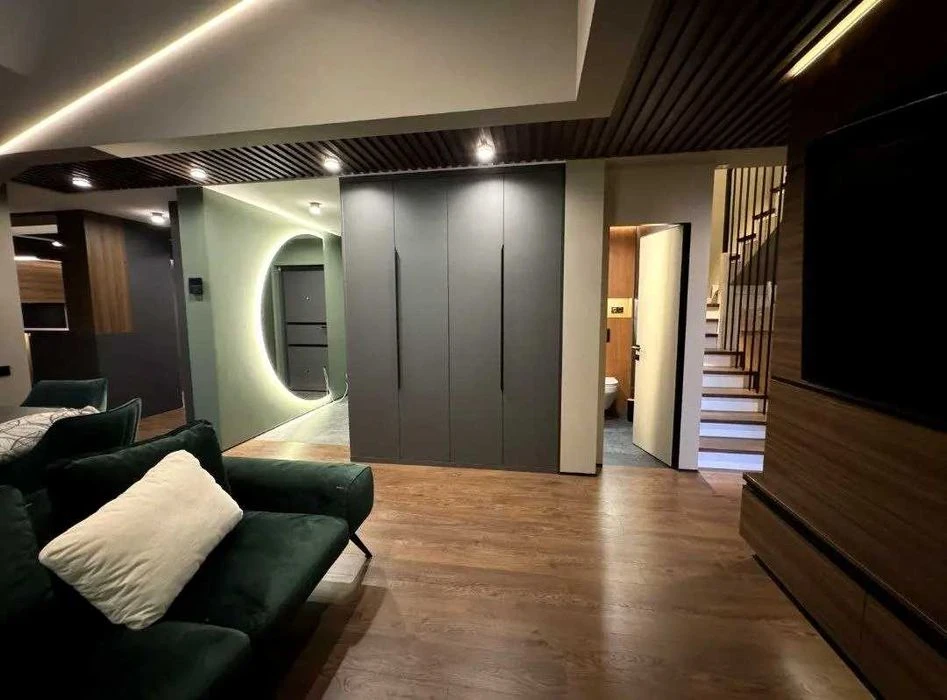 З терасою! Новий дизайнерський ремонт! 5к квартира - 133м²!