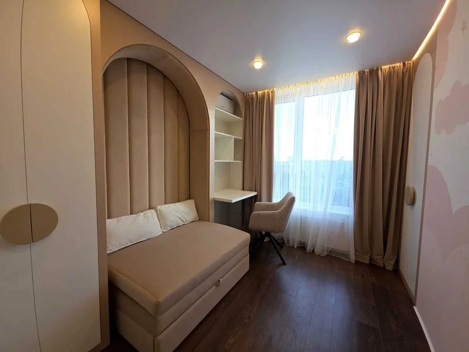 З терасою! Новий дизайнерський ремонт! 5к квартира - 133м²!