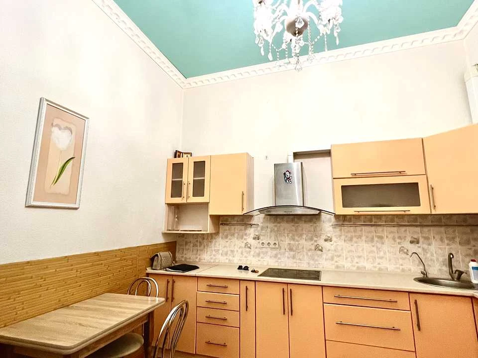 Квартира. Одеса, Пироговська вул.