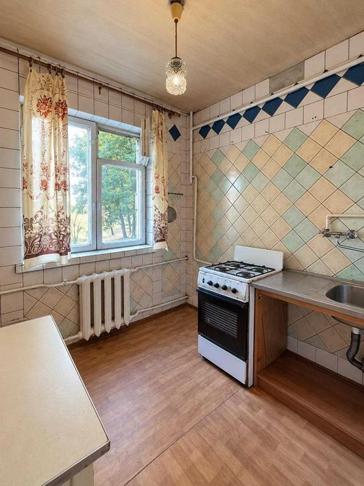 10m 2 комнатная квартира метро Тракторный завод рынок ХТЗ Ин