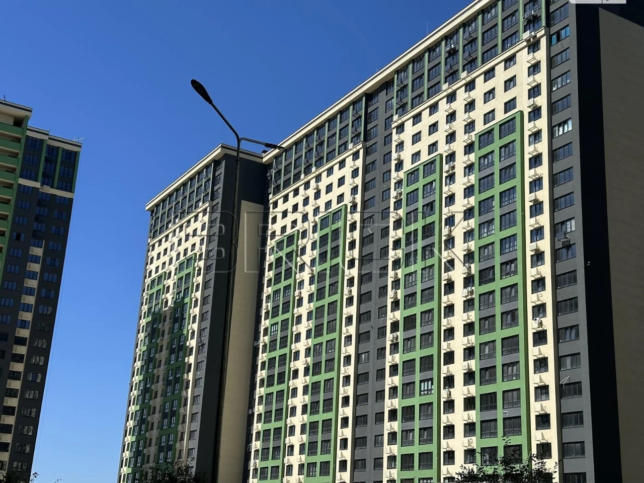 Продаж Квартира Жуляни