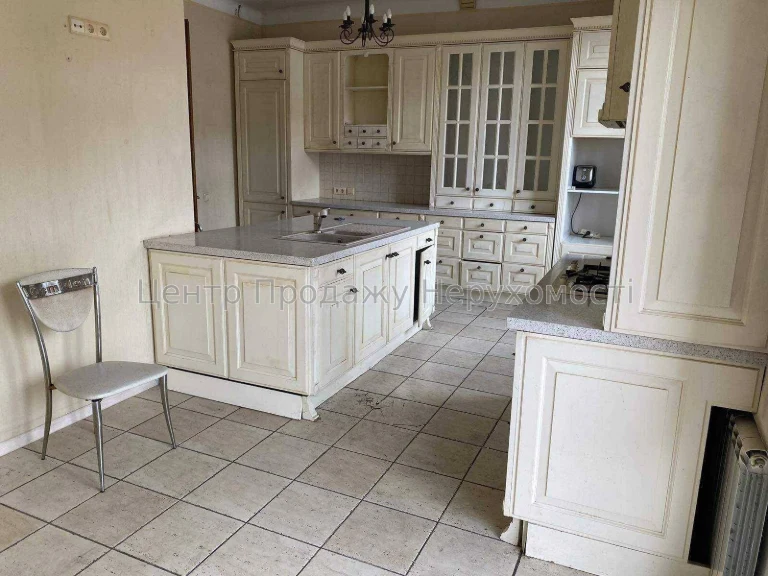 Продаж розкішної 2-рівневої 5-кімнатної квартири, 200 м², Ки