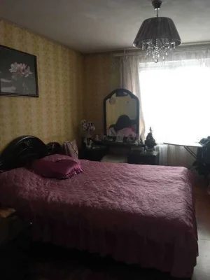 Продаж трьохкімнатної квартири  80 м2 3/9 пов. Ремонт р-н По