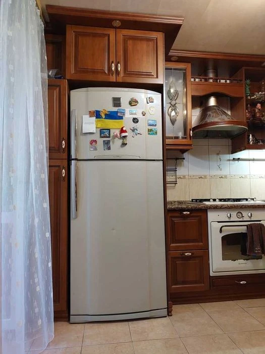 Продаж 2 кім. квартири. 62 м2. Індив. газ. опал. 2 балк. Цен