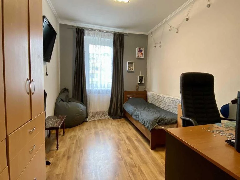 Продаж 3 кім. квартири. 120м². Індив. опал. Новобуд. Левада
