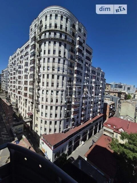Продаж 4к квартири 180 кв. м на вул. Паторжинського 14 • ID