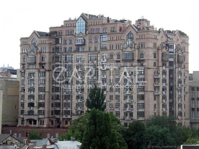 Продаж 4к квартири 180 кв. м на вул. Паторжинського 14 • ID