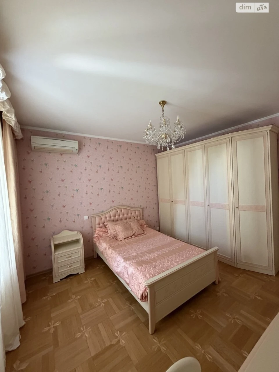 Продаж Квартира Лівобережний Масив