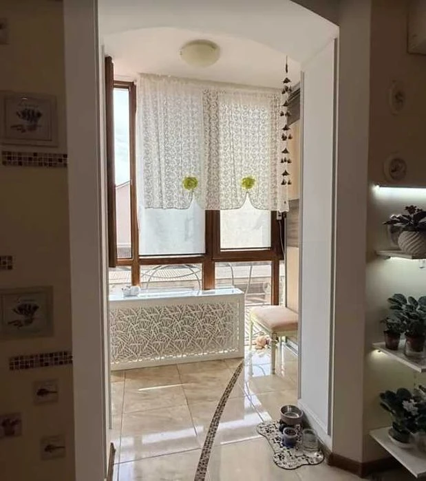 Продам шикарну 3-квартиру на вул. Таїрове цегляний спецпрект
