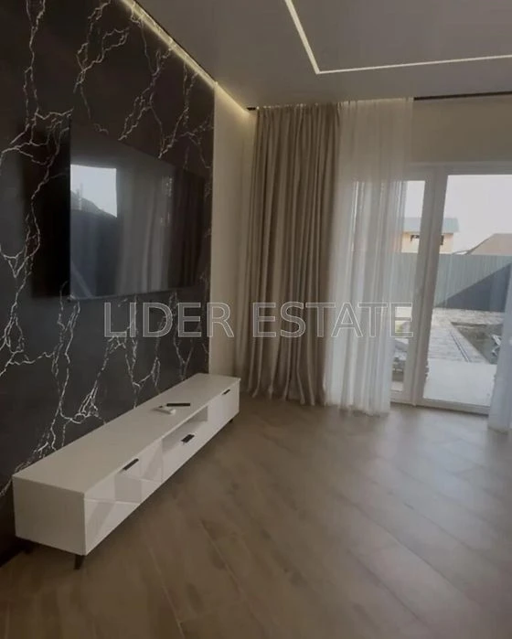 Продаж 2-поверхового таунхауса 110 м², 2 сотки | Ужгород