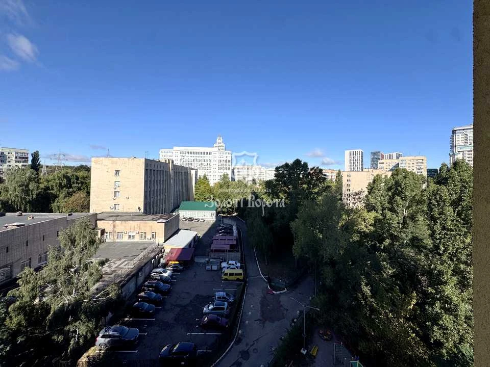 Квартира. Київ, Генерала Шаповала вул. (Механізаторів)