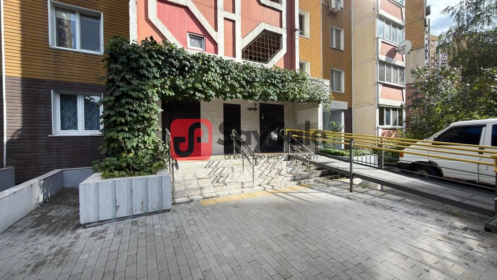 БЕЗ КОМІСІЇ! Продаж 3-к квартири 107 м², вул. Анни Ахматової