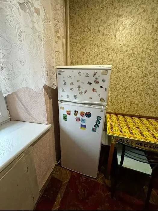 I will sell a cozy 3-room apartment of Mikhail Hrushevsky Karl Lybkn