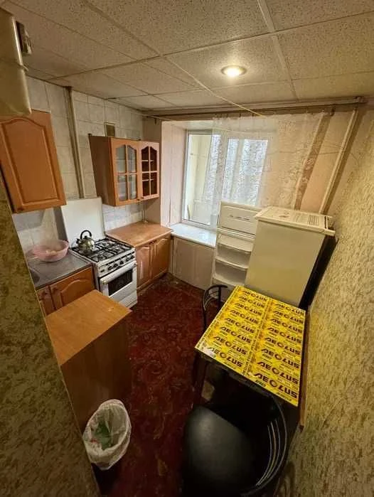 I will sell a cozy 3-room apartment of Mikhail Hrushevsky Karl Lybkn