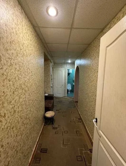 I will sell a cozy 3-room apartment of Mikhail Hrushevsky Karl Lybkn