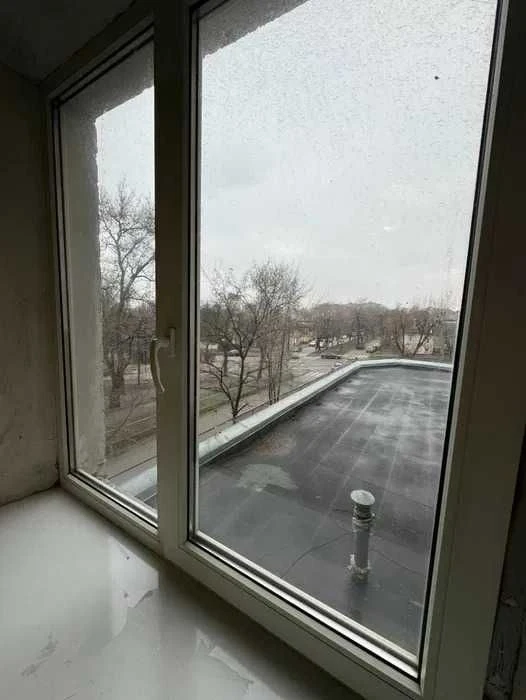 I will sell a cozy 3-room apartment of Mikhail Hrushevsky Karl Lybkn