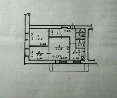 I will sell a cozy 3-room apartment of Mikhail Hrushevsky Karl Lybkn