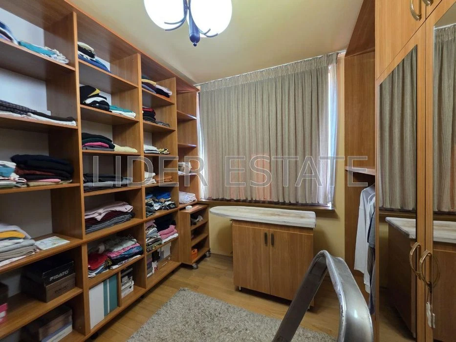 Продаж розкішного будинку у центрі Ужгорода