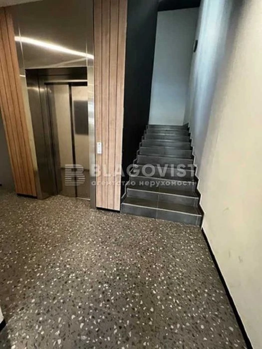 Продаж квартири Набережно-рибальска дорога 3, метро Контрако