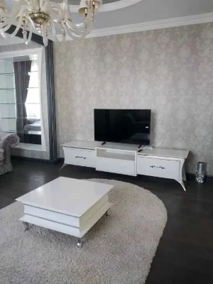 •  Стильна 3-к. кв. по вул. Дмитрівська 82