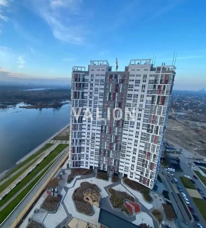 Продаж 3-к квартири вул. Микільсько-Слобідська 15