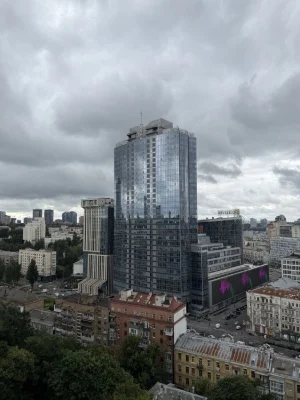 ‼️Продам квартиру без ремонту 191м2 в клубному будинку Печер