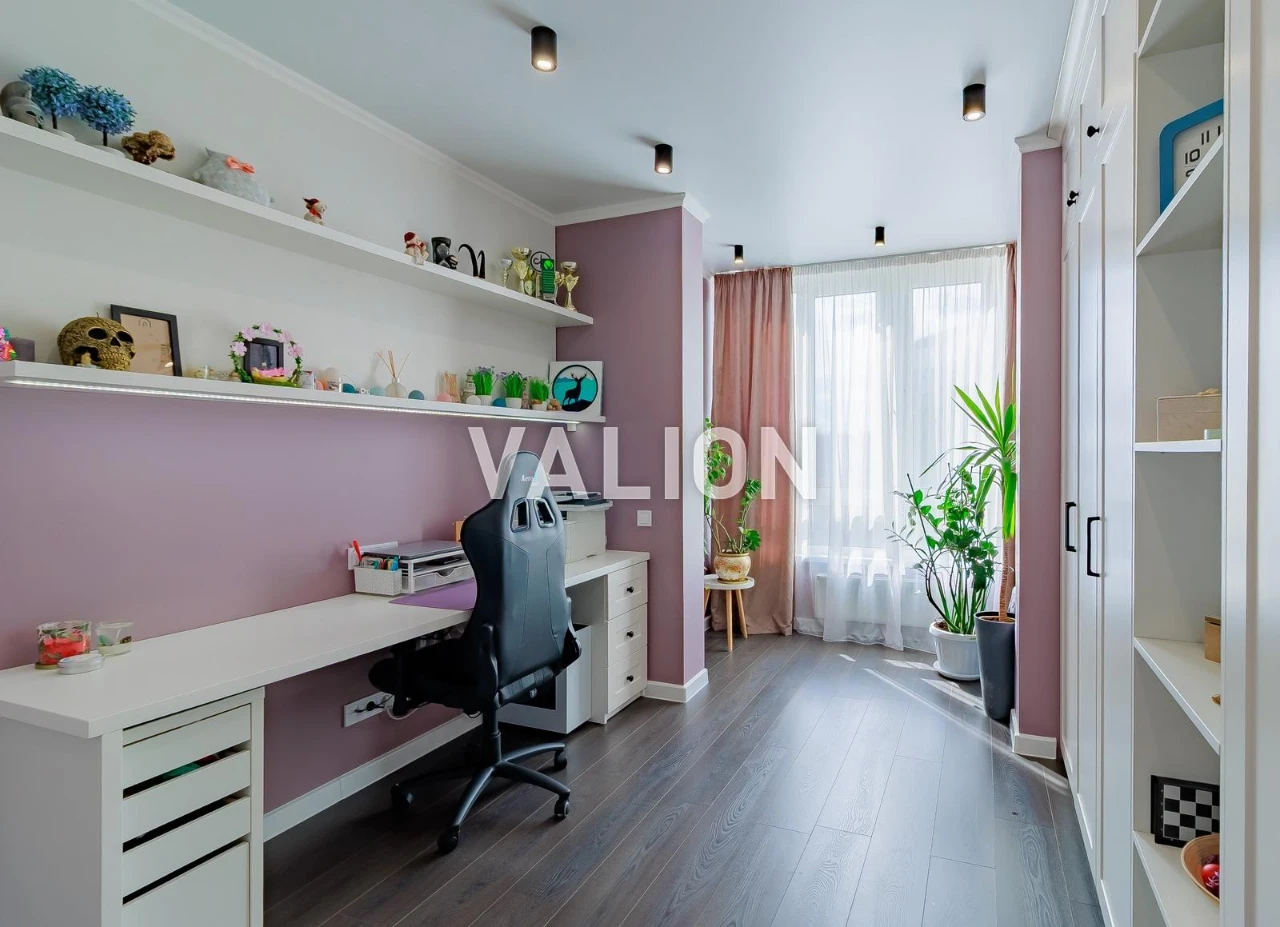 Продаж без % 3-кім. квартири 82,2 м² у ЖК Каховська, вулиця