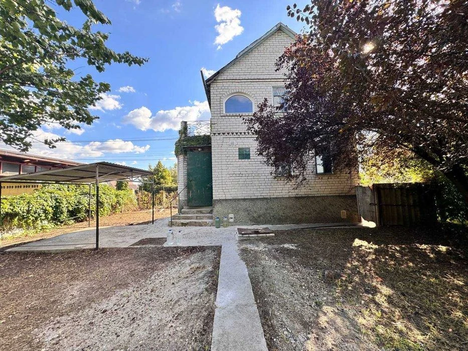 Продам дом - дачу в Самаровке /конец пр. Слобожанский