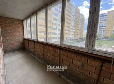 Продам 2 кімнатну на Сахарова