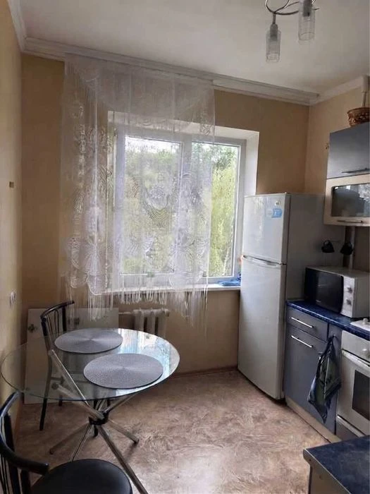 Продаж двокімнатної квартири р-н Половки