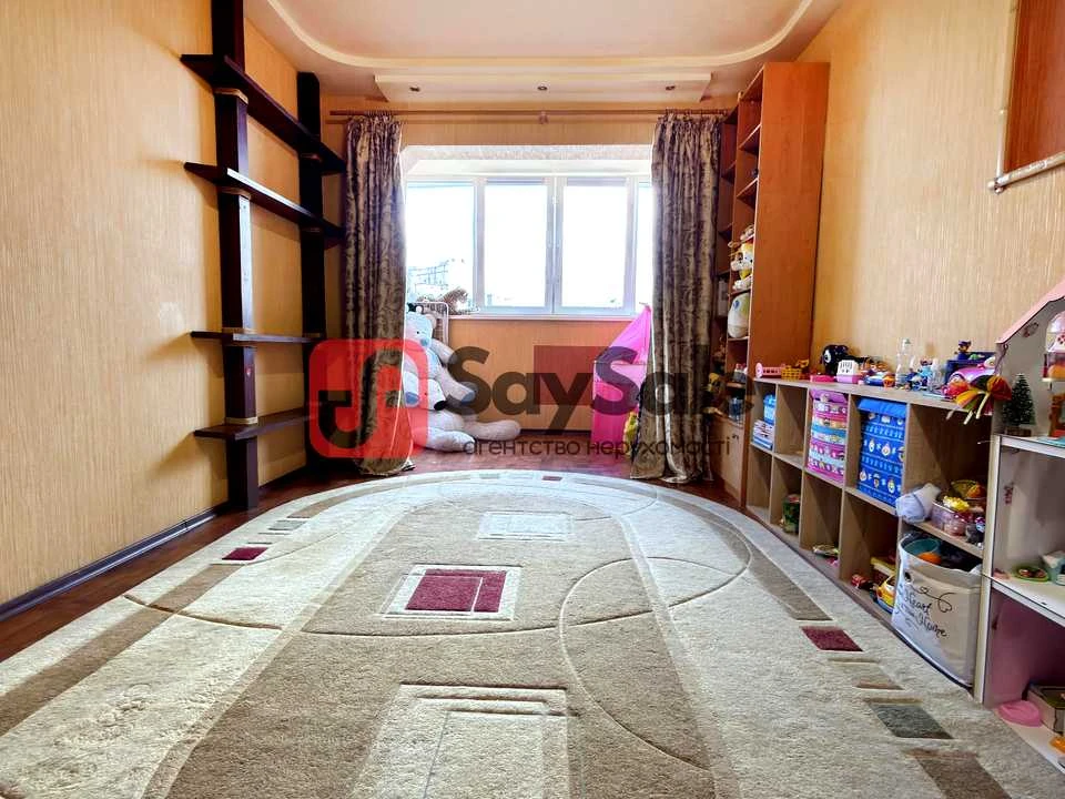 Квартира. Київ, Анни Ахматової вул.