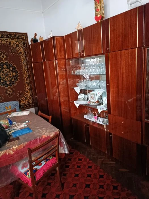 Продається 5-ти кімнатна квартира на Новому світі
