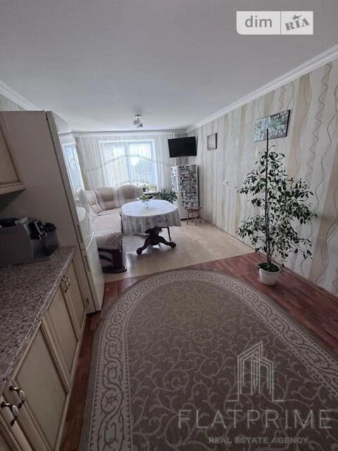 Sale of 2-room apartment 86.8 sq. m. on Mykoly Khvylovogo St. 1 •