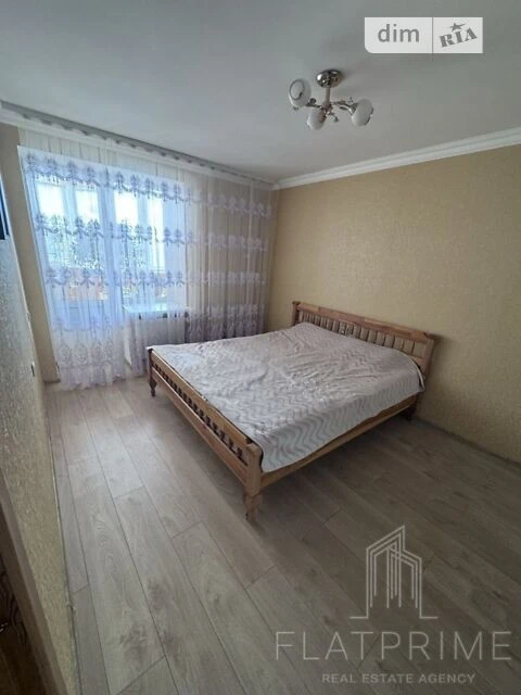 Sale of 2-room apartment 86.8 sq. m. on Mykoly Khvylovogo St. 1 •