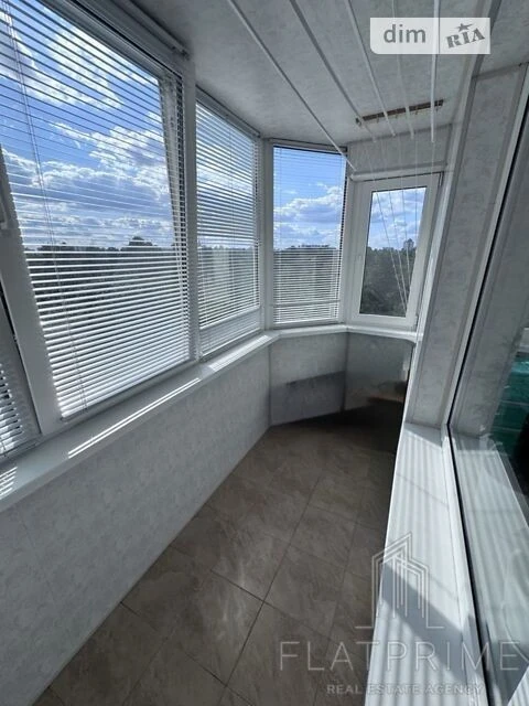 Sale of 2-room apartment 86.8 sq. m. on Mykoly Khvylovogo St. 1 •