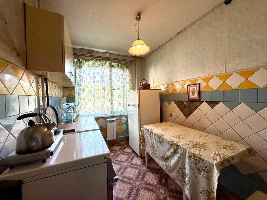 У продажу чудова 2к. квартира, Набережна Перемоги, 60