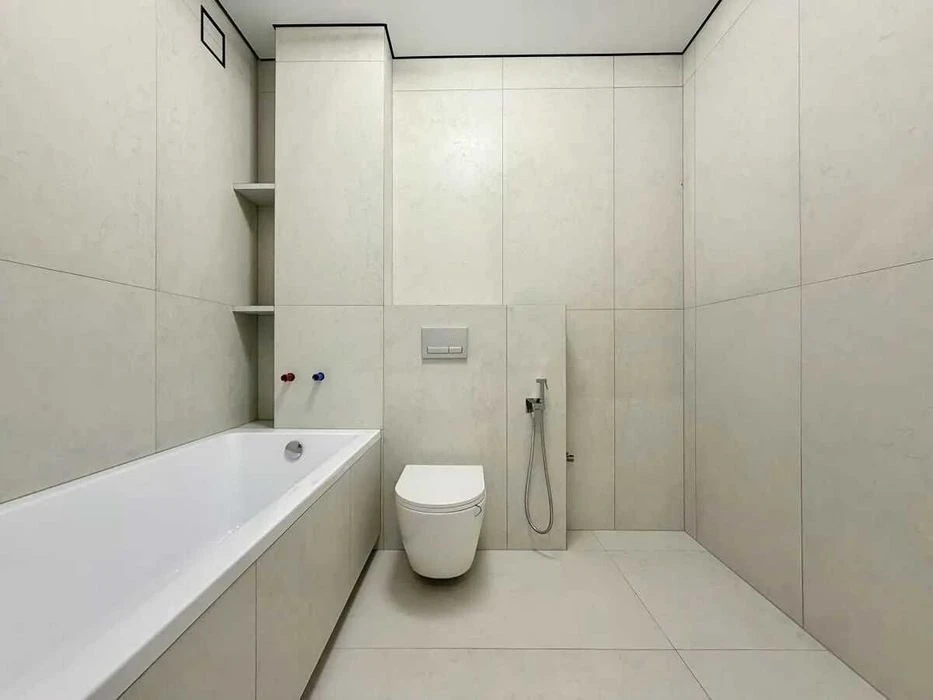 продам видову 1к квартиру з ремонтом в  ЖК Манхетен
