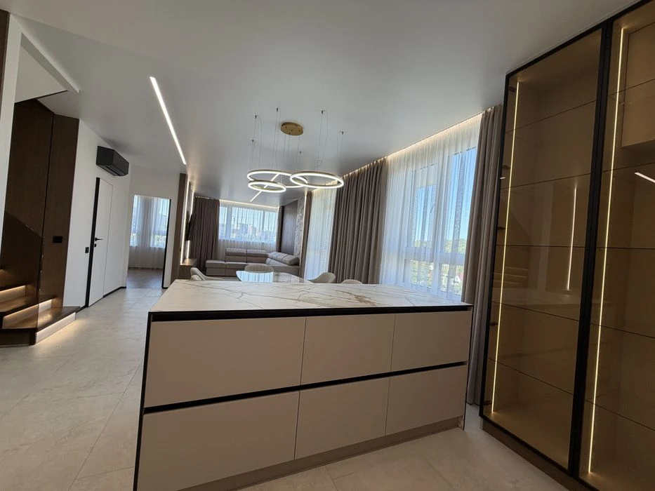 Продаж 4-кім. квартири (пентхауса) 132 м.кв., ЖК Avalon Flex