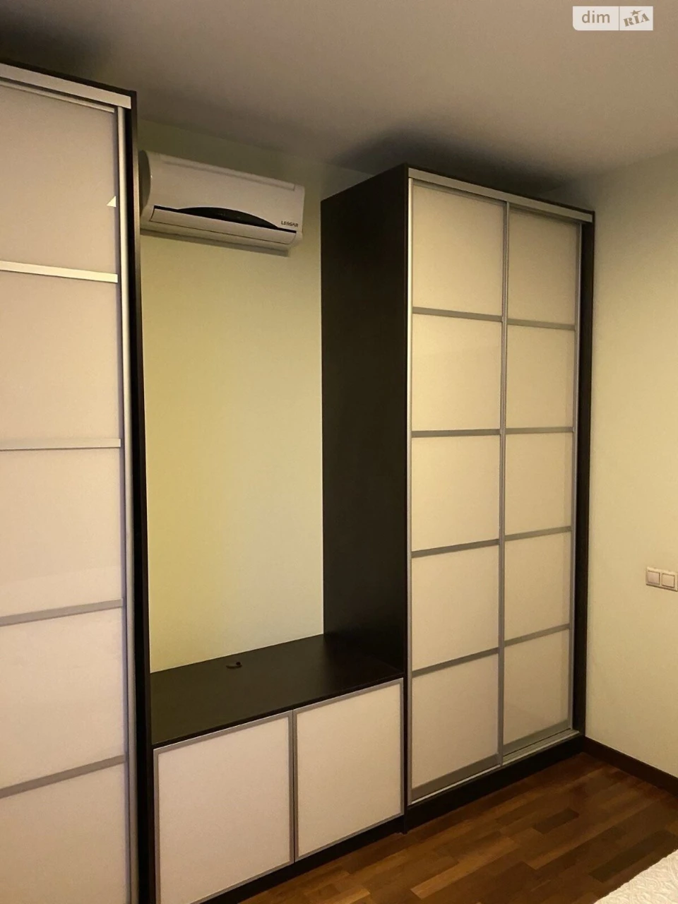 Продаж Квартира Дніпровський