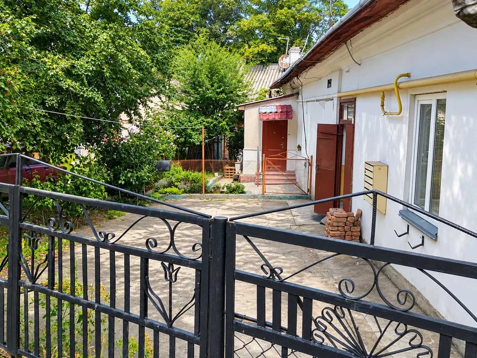 2-кімн. в старому фонді по вул. ШЕПЕТІВСЬКІЙ (р-н пл. Туцрец