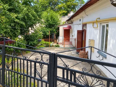 2-кімн. в старому фонді по вул. ШЕПЕТІВСЬКІЙ (р-н пл. Туцрец