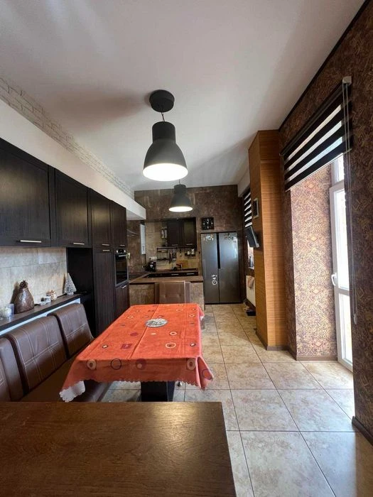 Продаж - 3-кімнатна квартира, вул. Галілея (р-н Мечникова-Ру