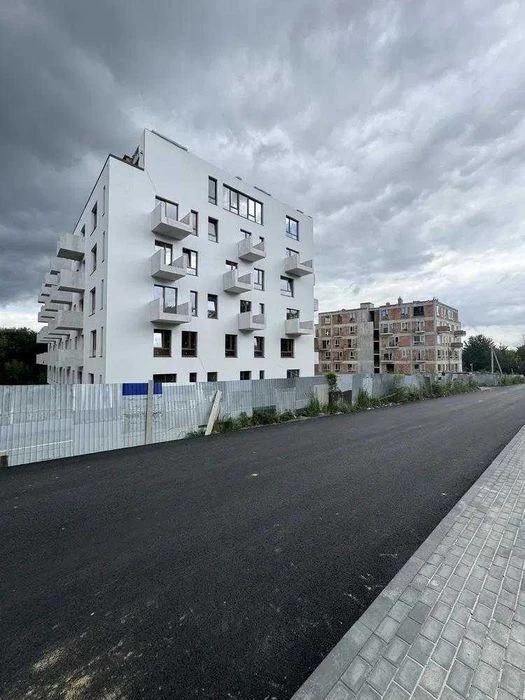 Продаж паркомісця у підземному паркінгу 15 м² ЖК Family Hous